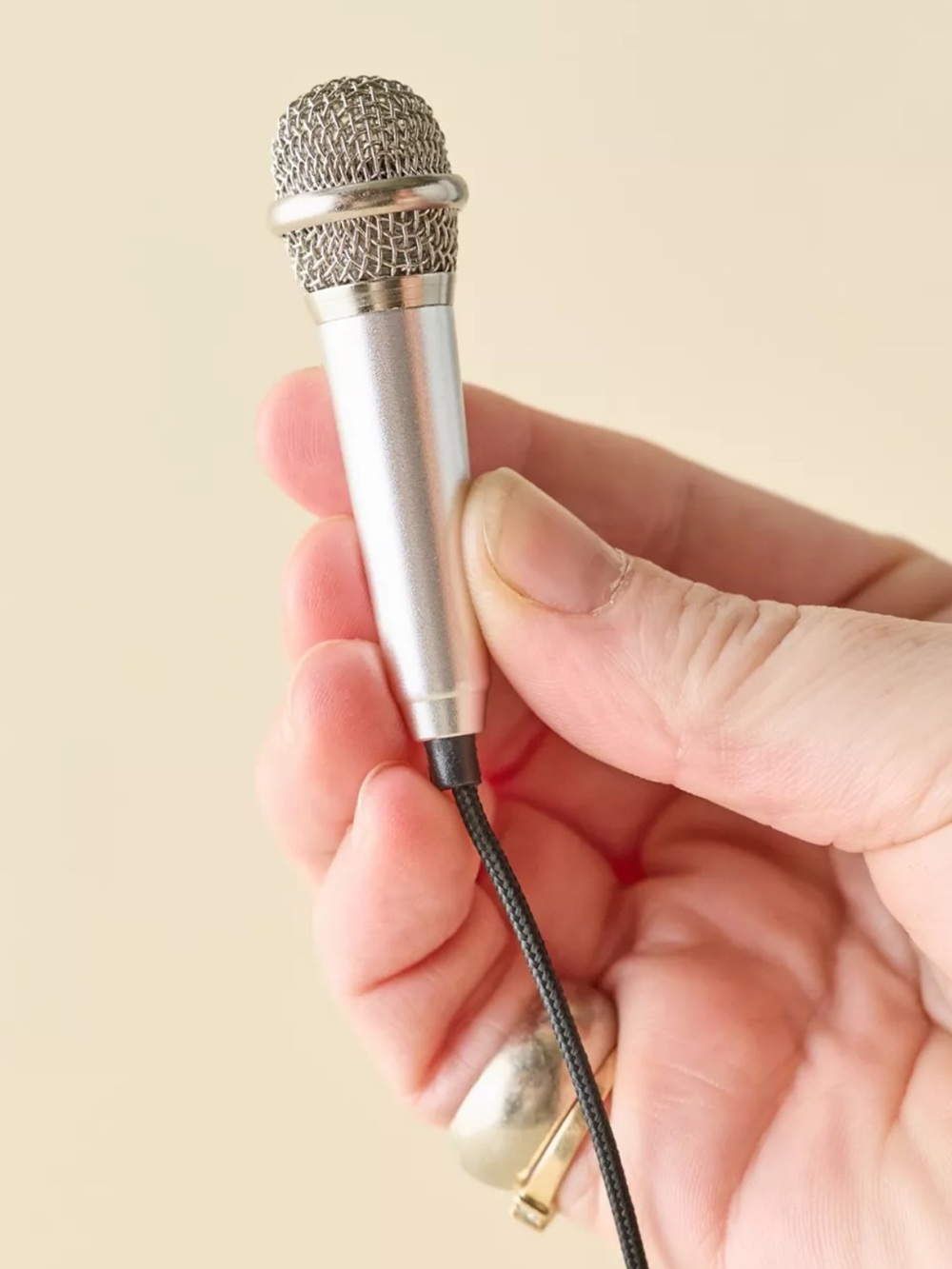 Tiny Retro Mic Ultra-Portable Microphone for Social Media Content Creators NEW